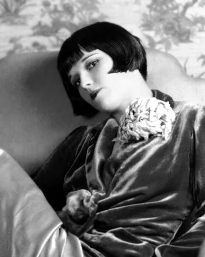 Louise Brooks's hairstyle