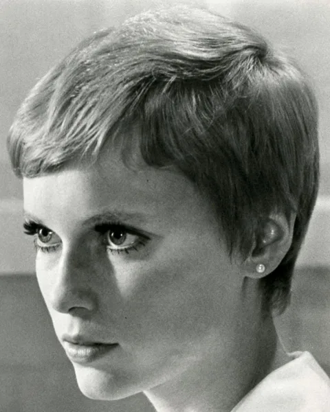 Mia Farrow's hairstyle