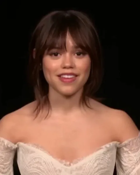 Jenna Ortega's hairstyle